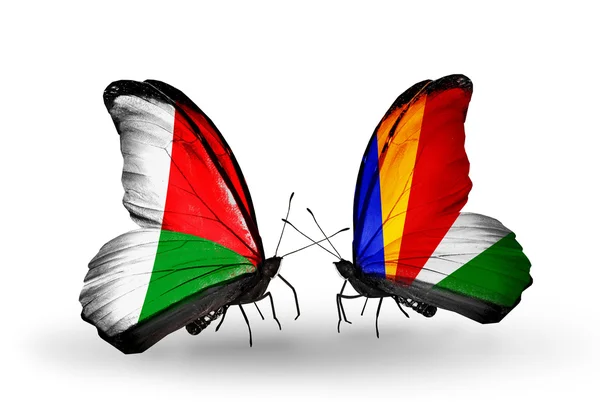 Papillons avec drapeaux Madagascar et Seychelles — Photo