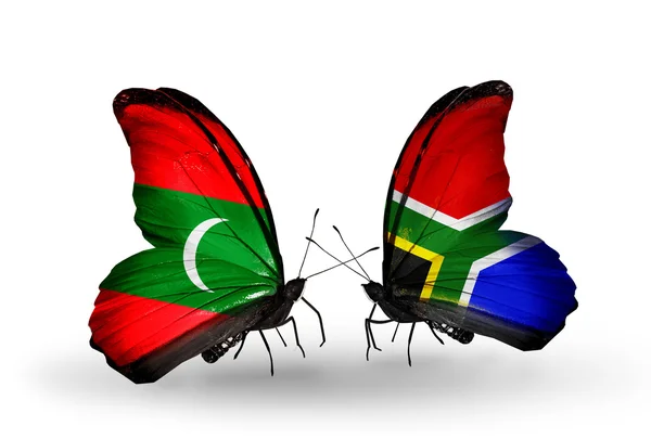 Butterflies with Maldives and South Africa flags — Stock Photo, Image