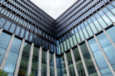 Amsterdam 'daki Yeni Adalet Divanı Hollanda 22-6-2021