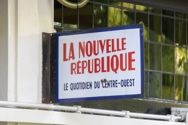 Antika Billboard La Nouvelle Republique Amsterdam 25-6-2020 Hollanda