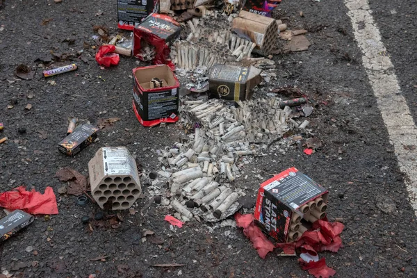 Ertesi gün Amsterdam 'da, 1-1-2020 Hollanda' da sokakta havai fişek gösterisi