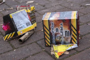 Düşük Açılı Havai fişekler Ertesi gün Amsterdam 'da Hollanda 1-1-2020