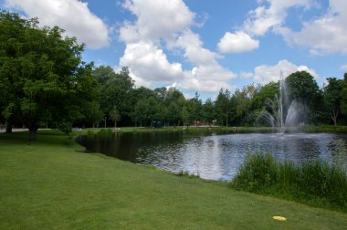 Amsterdam 'daki Vondelpark Parkı' nda Gölet Hollanda 20-6-2020
