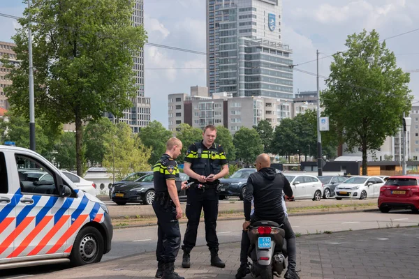 Autista Ciclomotore Multato Amsterdam Paesi Bassi 2020 — Foto Stock