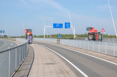 Diemen 'deki Diemerknoop Otobüs Hattı 8-5-2020