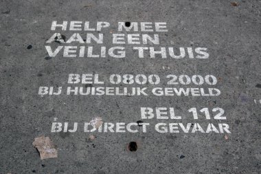 Amsterdam Thye Hollanda 'da Aile İçi Şiddet Reklamcılığı 29-4-2020