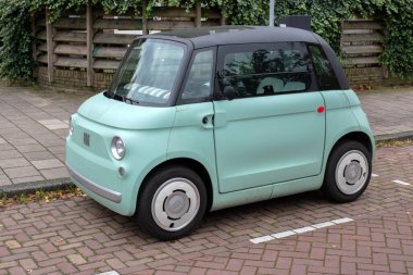 Bir Mavi Fiat Topolino Amsterdam 'da Hollanda 29-10-2025