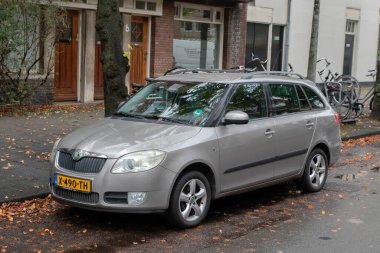 Amsterdam 'da Gümüş Skoda Fabia 18-9-2025