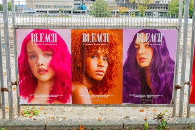 Amsterdam 'daki Billboard Çamaşır Suyu Renklendirme Ürünleri Hollanda 14-10-2025