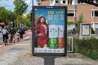 Amsterdam 'daki Billboard Stelz Buzlu Çayı Hollanda 28-8-2025