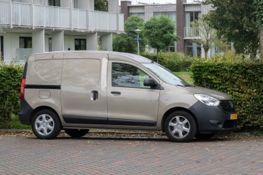 Dacia Dokker 'ın Amsterdam' daki arabası Hollanda 11-10-2025