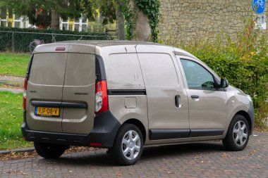 Dacia Dokker 'ın Amsterdam' daki arabası Hollanda 11-10-2025