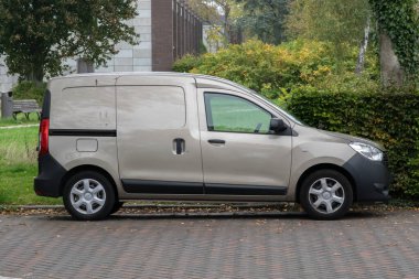 Dacia Dokker 'ın Amsterdam' daki arabası Hollanda 11-10-2025
