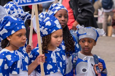 Amsterdam 'daki Keti Koti Festivali' nde Çocuklar 1-6-2025