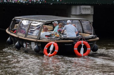 Rederij De Wester Kanal Teknesi Amsterdam 'da Hollanda 1-6-2025