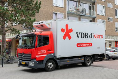 Amsterdam 'daki VDB Dalgıçları Şirketi Kamyonu Hollanda 17-10-2025