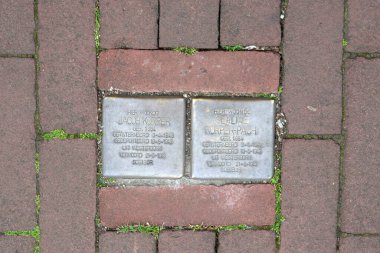 Amsterdam Korper Ailesi 'nden Stolperstein Anıt Taşı Hollanda 5-6-2025