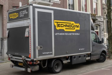 Amsterdam 'daki Tekno-Spor Salonu Kamyonu Hollanda 29-12-2025