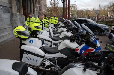 Amsterdam 'da Motorlu Polis Grubu 13-11-2025