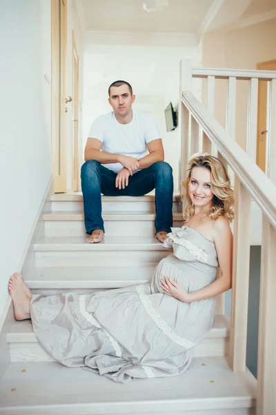 A happy  pregnant woman with husband. — Stock Photo, Image