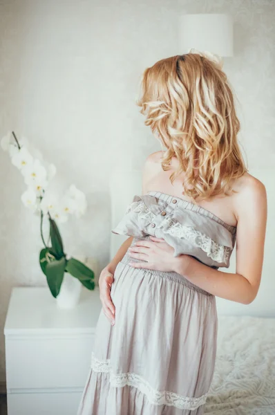 A  pregnant woman — Stock Photo, Image