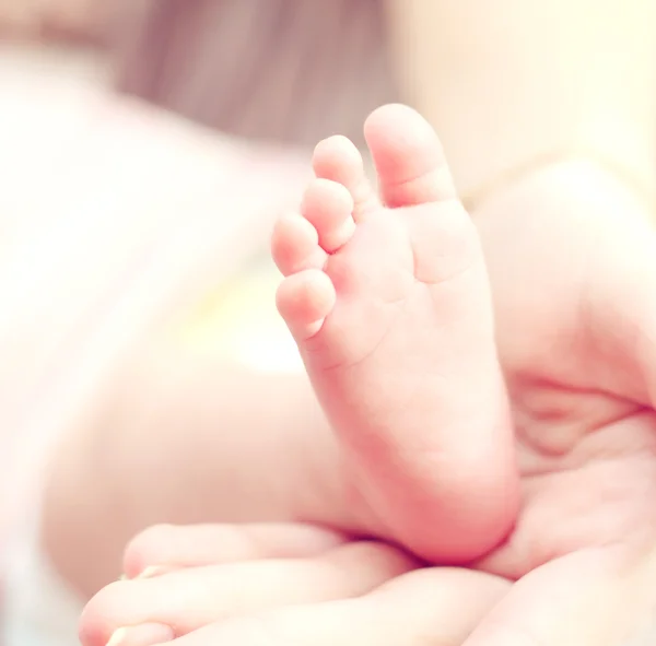 Нога ребенка — стоковое фото