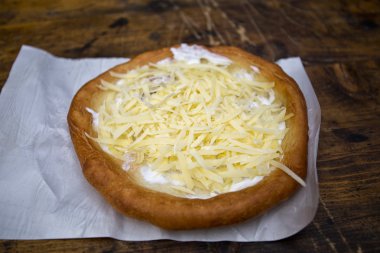 Langos, geleneksel Macar lokanta.