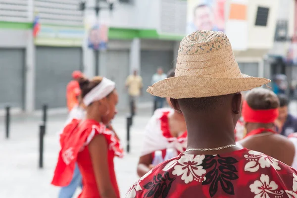 ベネズエラのカラカス サンファンのダンスを祝うために衣装を着た人々 — ストック写真