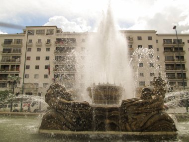 O 'leary Meydanı çeşmesi Plaza O' leary. El Silencio, Caracas, Venezuela.