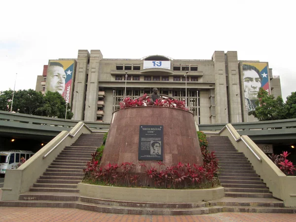 Впечатляющий Вид Памятник Симну Болвару Гражданской Одежде Авенида Болвар Каракасе — стоковое фото