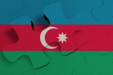 Bir Azerbaycan FLAG 'ın kriz ve entegrasyon konseptinin bileşimi PUZLE 3D RENDER üzerinde boyalı