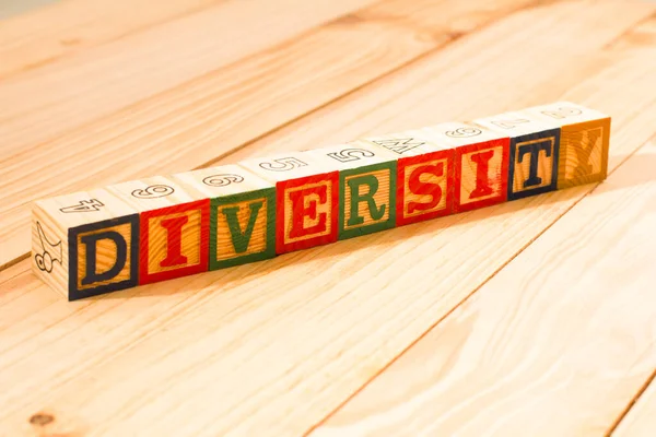 Tahta bir yüzey üzerinde 