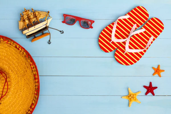 Summer Time Cool View Painted Light Blue Wood Table Sunglasses — Stock Photo, Image