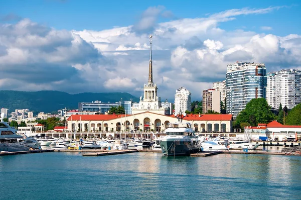 러시아 소치, 2021 년 6 월 1 일 : Marine station Port of Sochi, Krasnodar Krai, Russia .Seaport in Sochi. — 스톡 사진