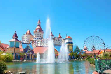 Sochi, Rusya - 1 Haziran 2021: Soçi eğlence parkı. 