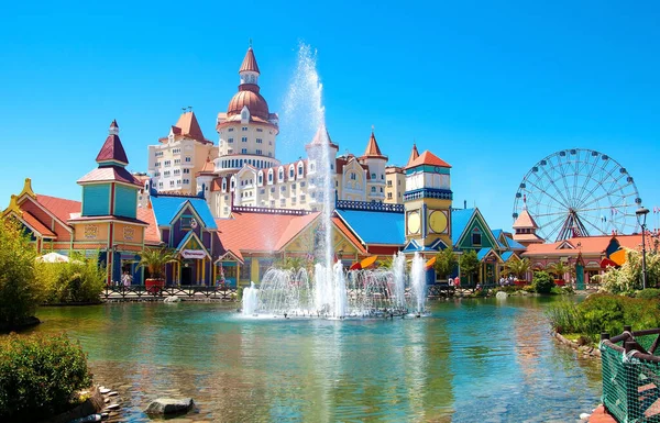 Sochi, Russia - June 1 , 2021: Sochi theme park with attractions. Krasnodar Territory, Russia — Stock Photo, Image