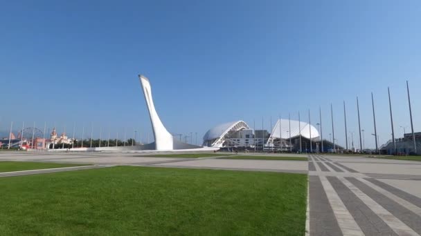 Parque Olímpico y la Antorcha Fuente Cantante. — Vídeo de stock