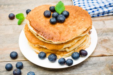 taze çilek ile Pancakes