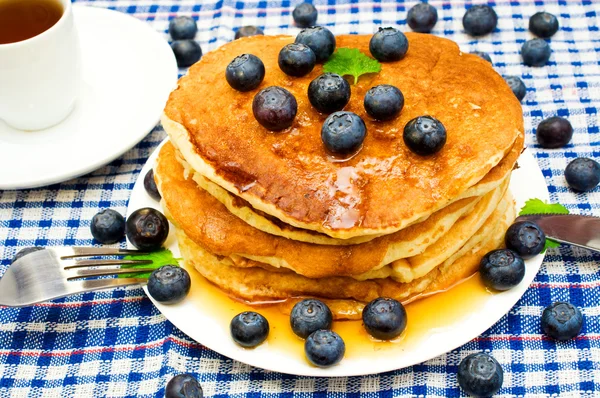 Pfannkuchen mit Blaubeeren — Stockfoto