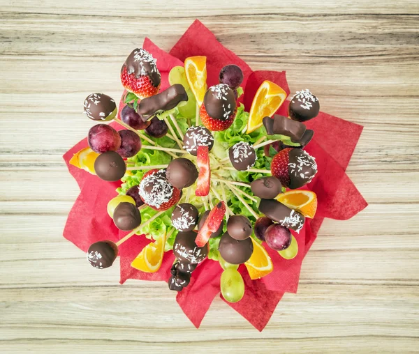 Fruit bouquet with chocolate frosting, gift for you, food theme — Stock Photo, Image