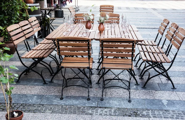 Comedor en el restaurante, mesa — Foto de Stock