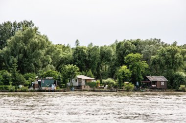 Tipik yüzen, Tuna Nehri, Slovakya