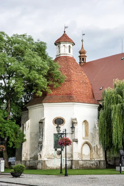 Begravning kapellet i Sankt Anna nära församlingskyrka, Skalica — Stockfoto