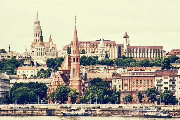 Matthias church, Fishermans bastion and Calvinist church — Stock Photo, Image