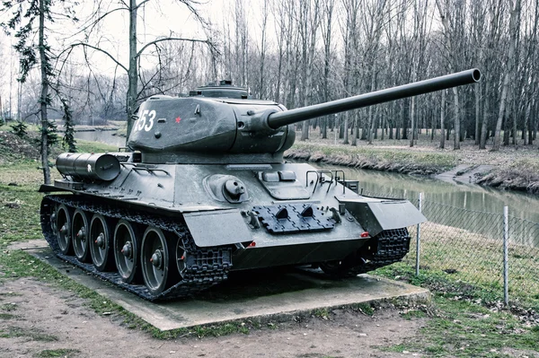 Tanque soviético T-34-85 da Segunda Guerra Mundial, indústria de guerra — Fotografia de Stock