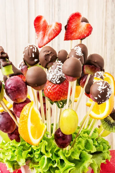 Fruit bouquet with chocolate frosting, special gift — Stock Photo, Image