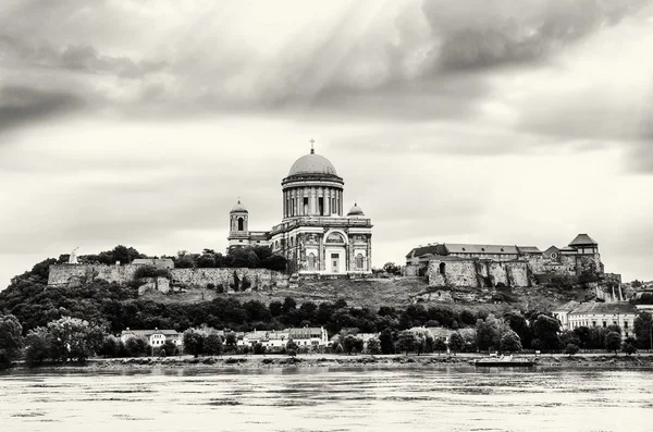 Gyönyörű bazilikát, Esztergom, Magyarország, a kulturális örökség, a bla — Stock Fotó