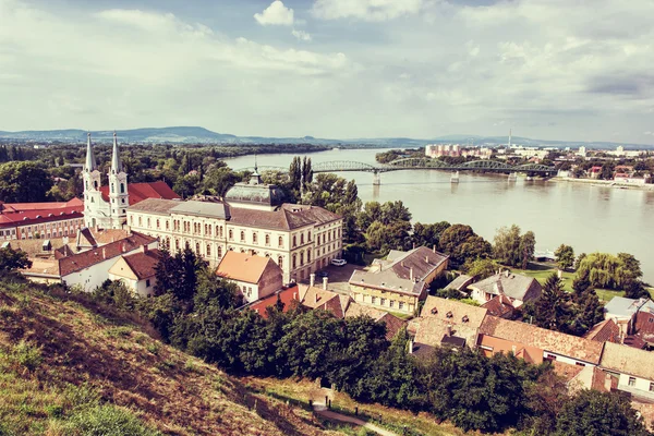 Vista da basílica de Esztergom, igreja de Santo Inácio, Hungria — Fotografia de Stock