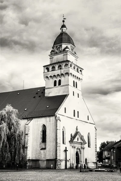 Приходская церковь Святого Архангела Михаила, Скалица, Словакия — стоковое фото