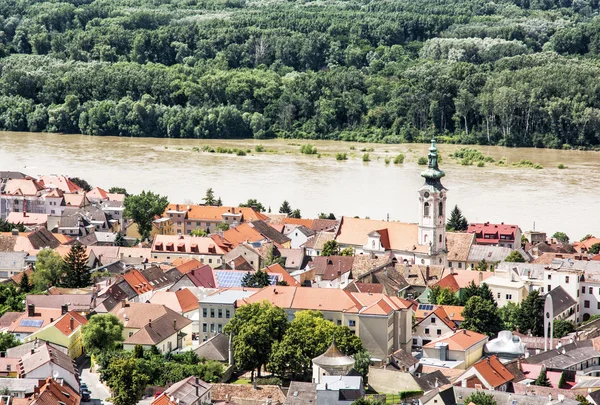 Hainburg an der Donau and Danube river from Schlossberg — Stock Photo, Image